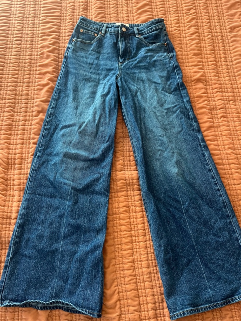 Wide Leg Dark Wash Jeans - Blue